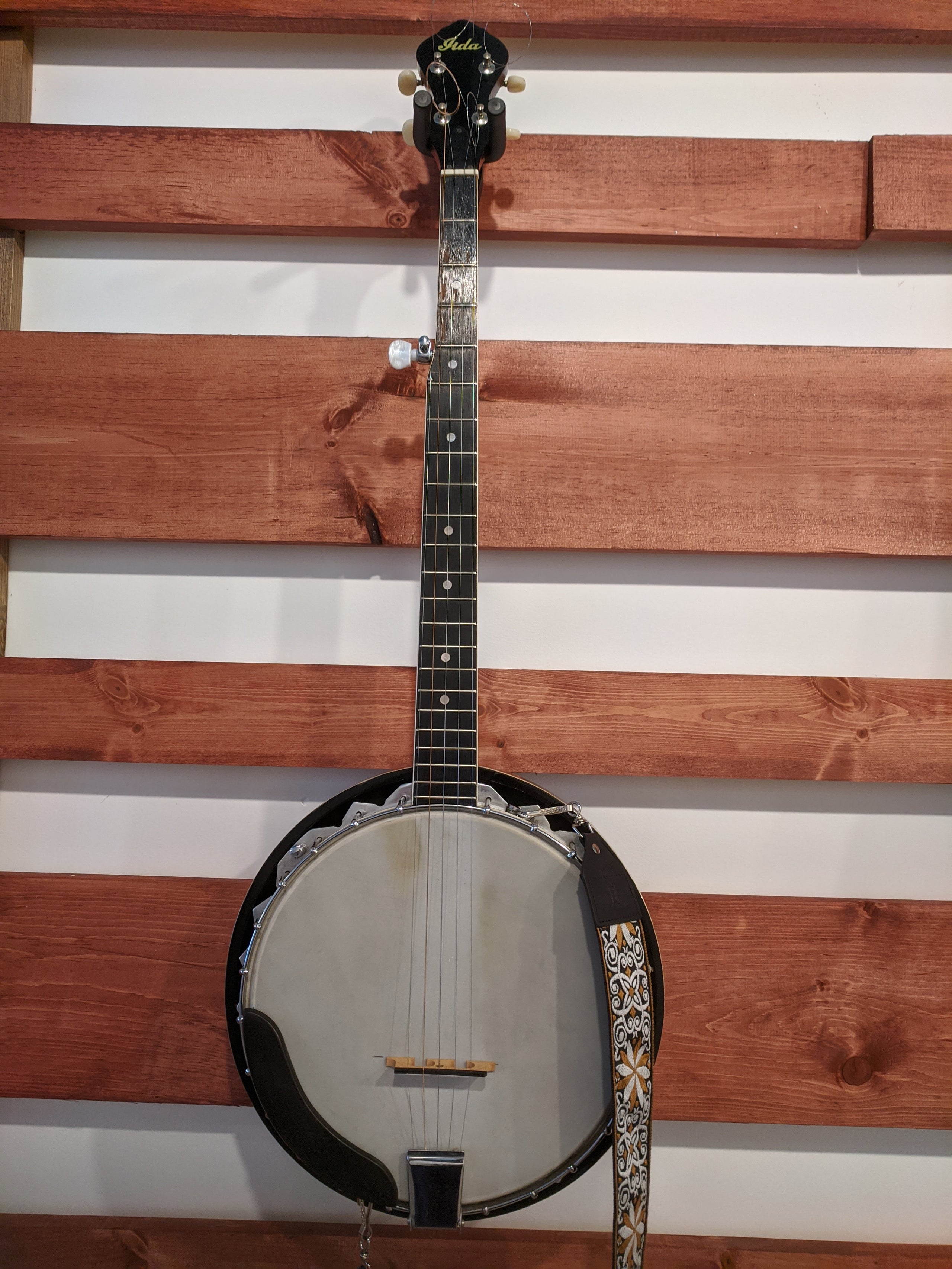 Iida 5 string banjo hot sale